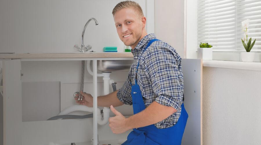 Nighttime Plumber in Falcon Heights, TX